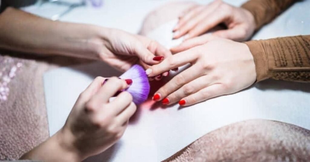How to Remove Gel Nail Polish