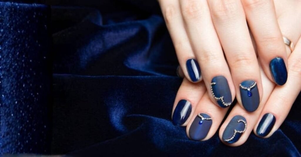 Black French Tip Nails