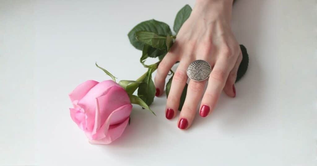 short coffin nails