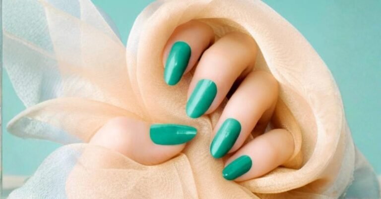emerald green nail designs