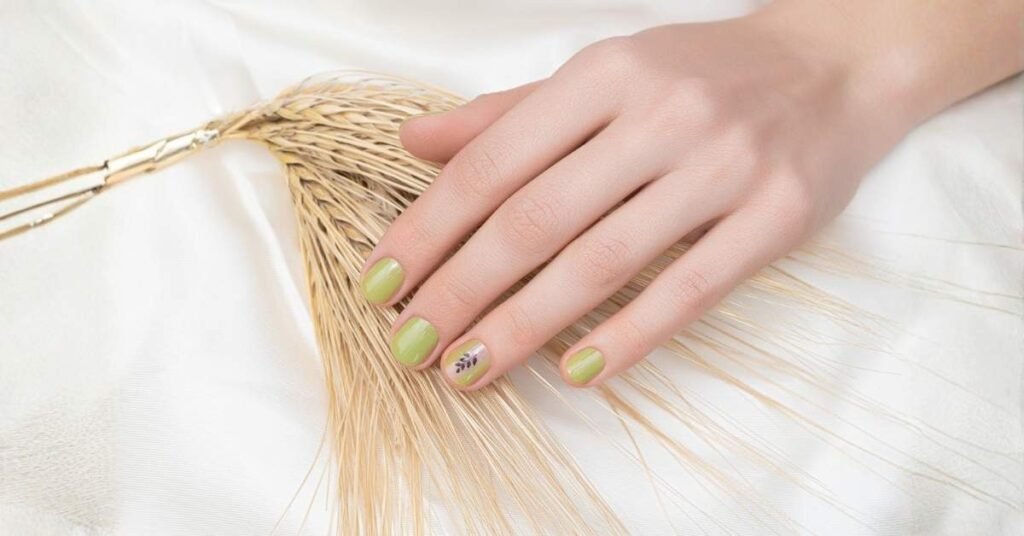 short nail inspo